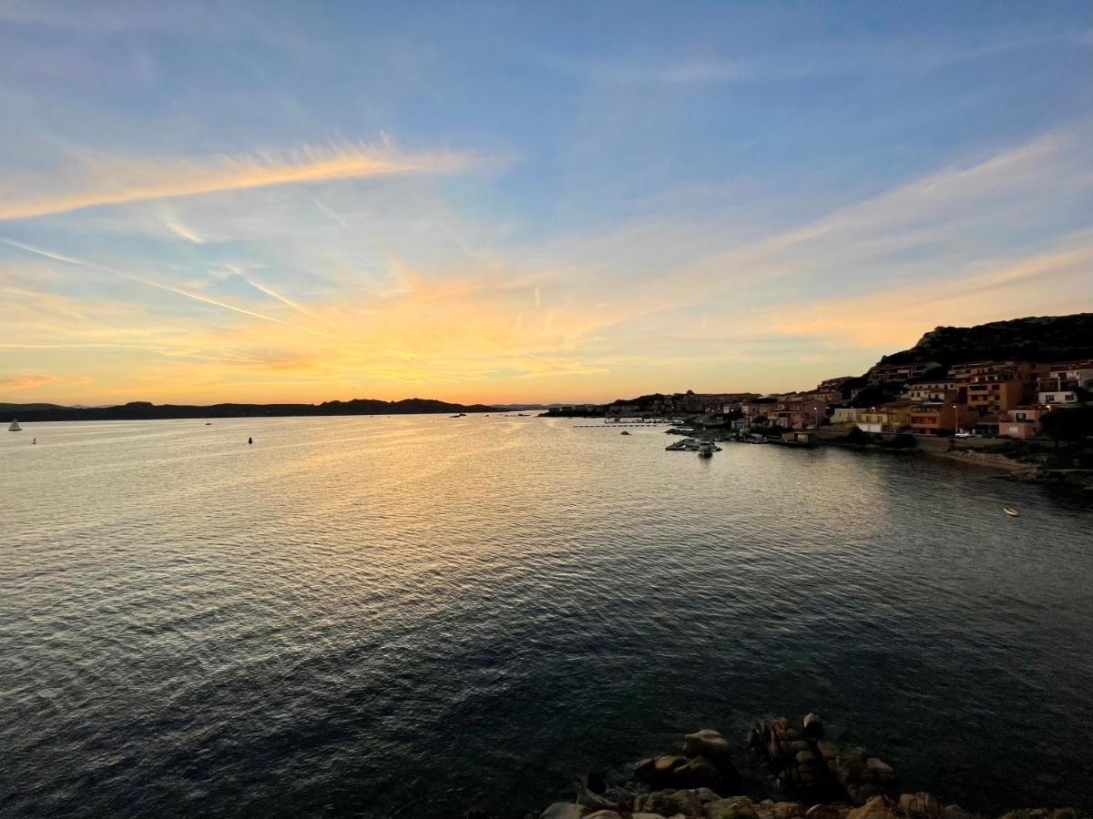 Appartamento Fronte Mare Residence Weber La Maddalena  Extérieur photo